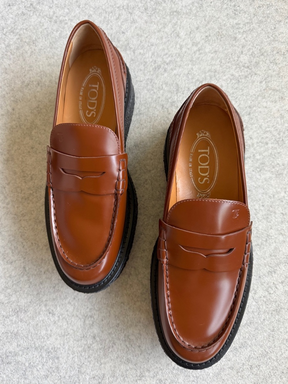 Tod's Fondo Para 02K Loafer Women's 38.5